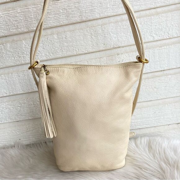 HOBO Ivory Leather Blaze Convertible Hobo Shoulder Bag Backpack Drawstring - Picture 5 of 14